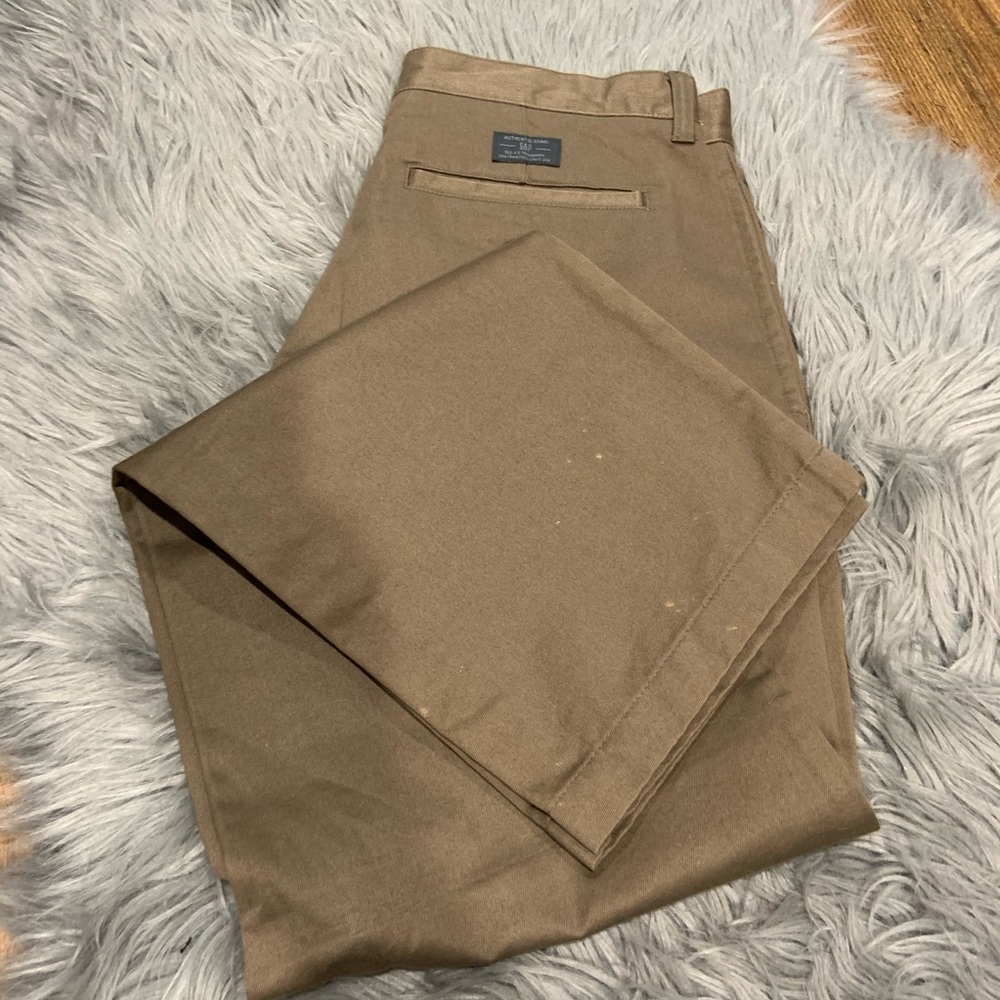 ✨LIKE NEW✨ Men’s GAP Khakis